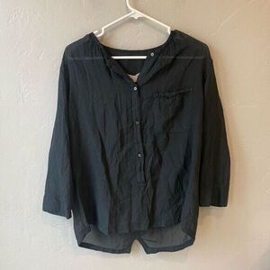 Pomandère Italy Woven Gauzy 3/4 Sleeve Button Front Top in Charcoal Black